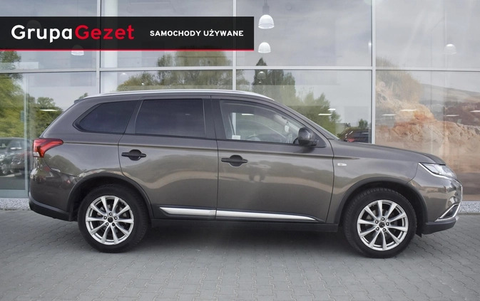 Mitsubishi Outlander cena 70000 przebieg: 122500, rok produkcji 2017 z Lubień Kujawski małe 211